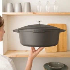 Cocotte Légère Ovale En Fonte D'aluminium 32 Cm 6,5 L Coloris Noir -Cuisine Boutique 203004 3 4 Cocotte legere ovale en fonte d aluminium 32 cm 6 5 L coloris noir Mathon