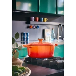 Le Creuset Cocotte Fonte Rond 26 Cm Volcanique -Cuisine Boutique 213185 4 3 Cocotte fonte rond 26 cm volcanique Le Creuset