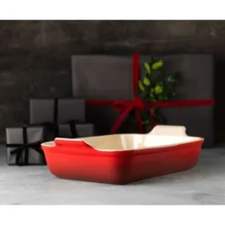 Le Creuset Plat Rectangulaire En Céramique émaillée 32 Cm Cerise -Cuisine Boutique 301024 3 2 Plat rectangulaire en ceramique emaillee 32 cm Cerise Le Creuset