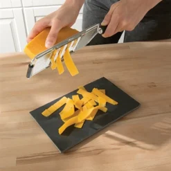 Mandoline Multifonctions 3 Lames Interchangeables Inox -Cuisine Boutique 470054 3 5 Mandoline multifonctions 3 lames interchangeables inox Mathon