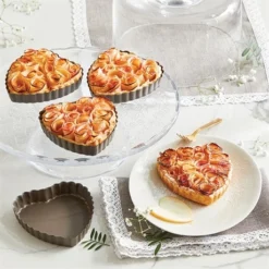 Set De 4 Moules à Tartelette Coeur Revêtement Antiadhérent 11 Cm -Cuisine Boutique 544009 2 4 Set de 4 moules a tartelette coeur revetement antiadherent 11 cm Mathon
