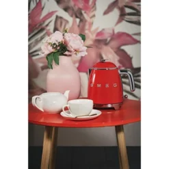 Smeg Mini Bouilloire 0,8 L 1400 W KLF05RDEU Rouge -Cuisine Boutique 702029 4 2 Mini bouilloire 0 8 L 1400 W KLF05RDEU rouge Smeg