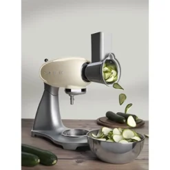 Smeg Tranchoir Et Râpe à Cylindres SMSG01 Pour Robot Sur Socle -Cuisine Boutique 720058 3 1 Tranchoir et rape a cylindres SMSG01 pour robot sur socle Smeg